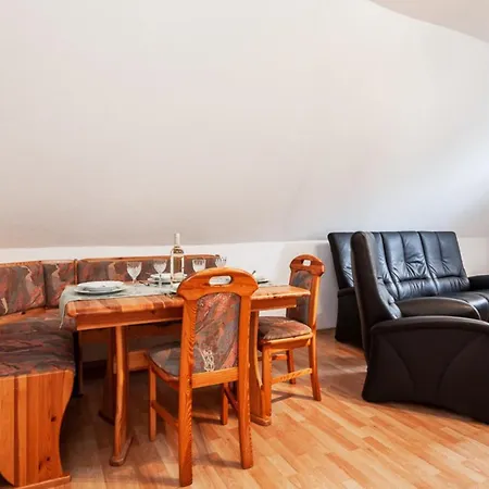 Jack Russell Appartement Thiessow